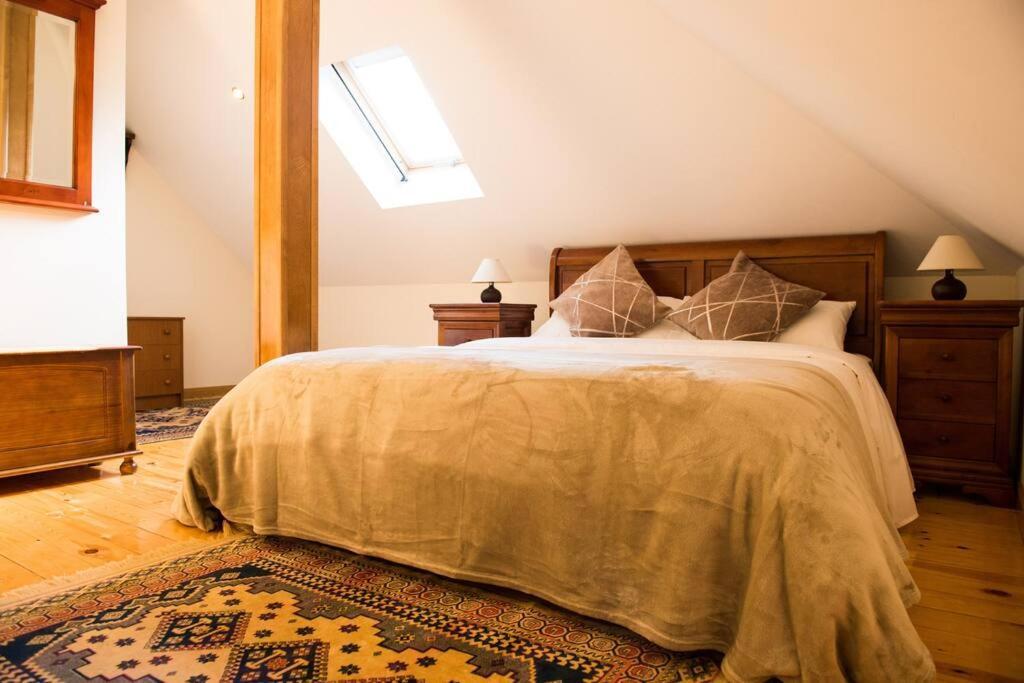 Chalet De 5 Habitaciones En La Sierra De Madrid El Olivo De Miraflores 미라플로레스 데 라 시에라 외부 사진