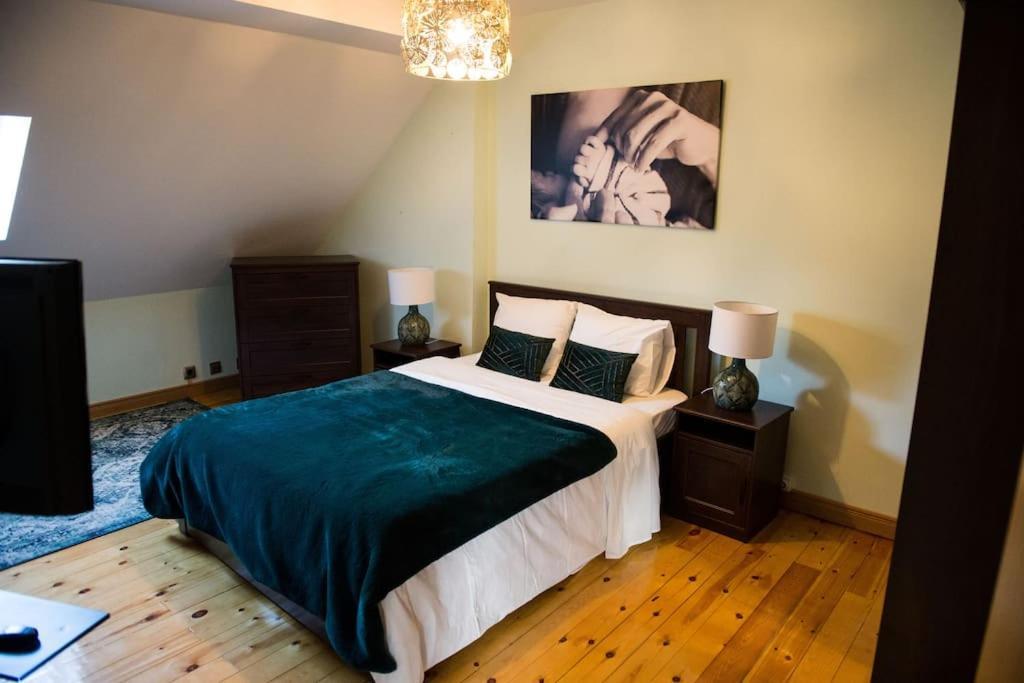 Chalet De 5 Habitaciones En La Sierra De Madrid El Olivo De Miraflores 미라플로레스 데 라 시에라 외부 사진