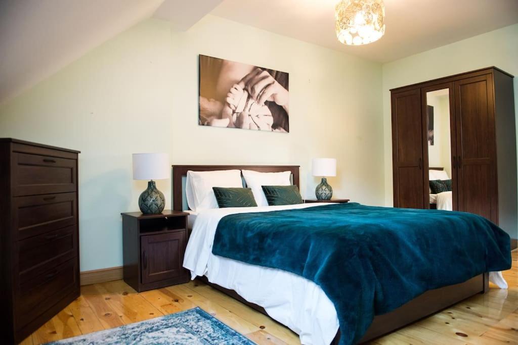 Chalet De 5 Habitaciones En La Sierra De Madrid El Olivo De Miraflores 미라플로레스 데 라 시에라 외부 사진